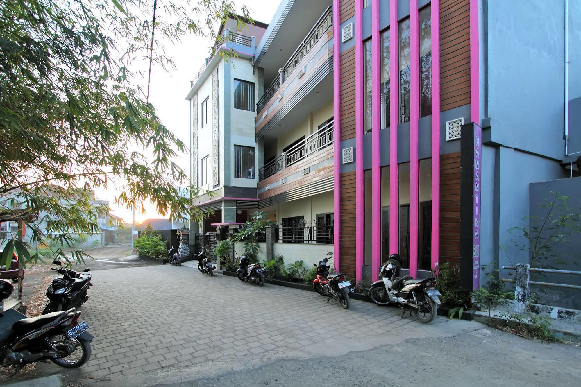 Ramantika Bali House Hotel จิมบาราน ภายนอก รูปภาพ