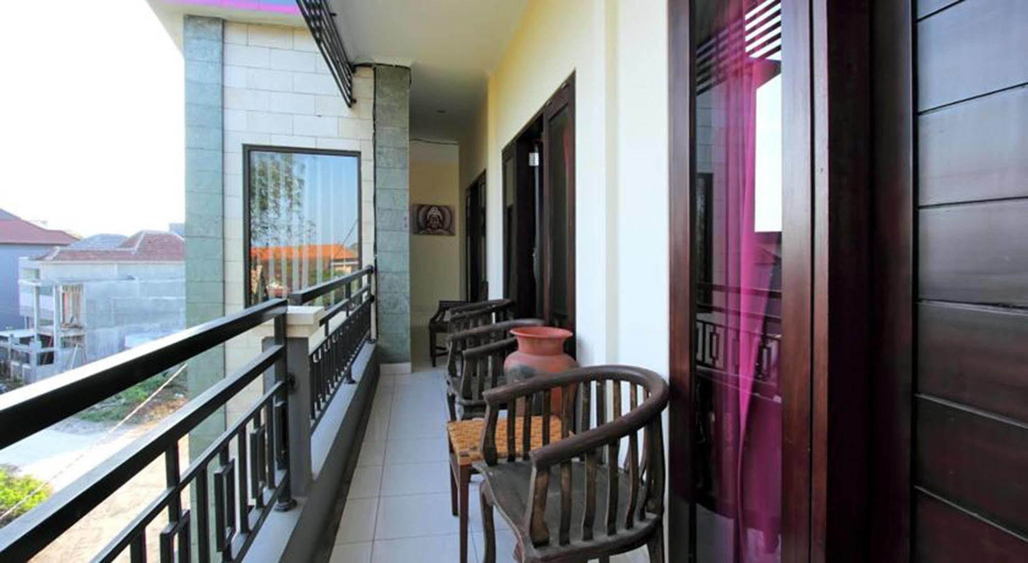 Ramantika Bali House Hotel จิมบาราน ภายนอก รูปภาพ